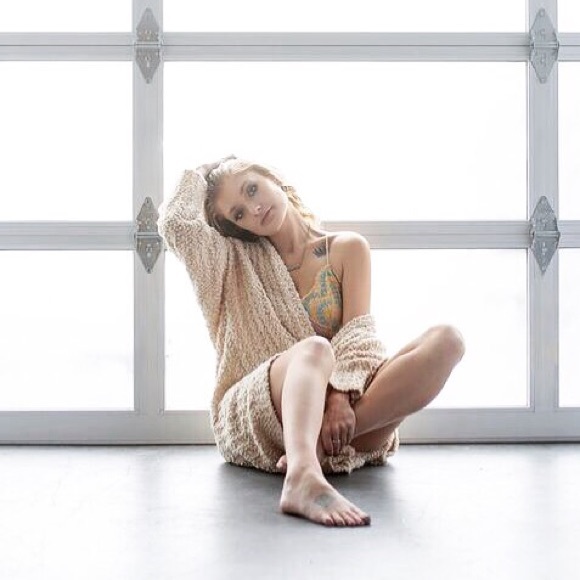 🍂Meet Autumn 🍂 - Picture 2 of 9